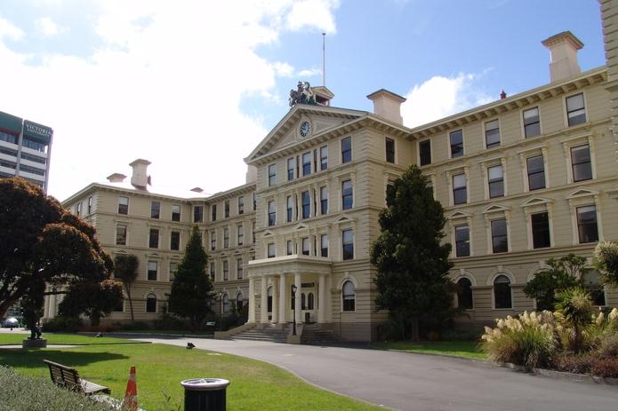 维多利亚大学