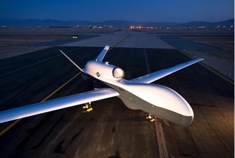 无人侦察机mq-4c