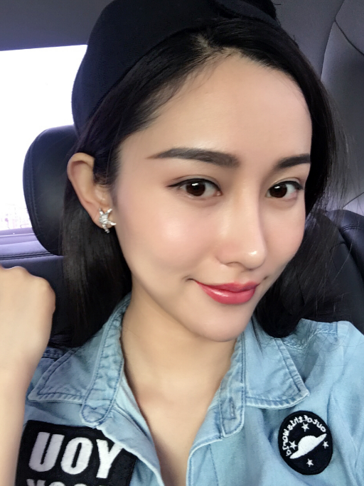 id="gncnghux9a">张欣源,1993年11月4日出生于河北,中国内地女演员