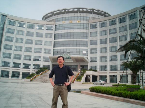  p>杨红军,男,河南 a target="_blank" href="/item/西平/5381478"