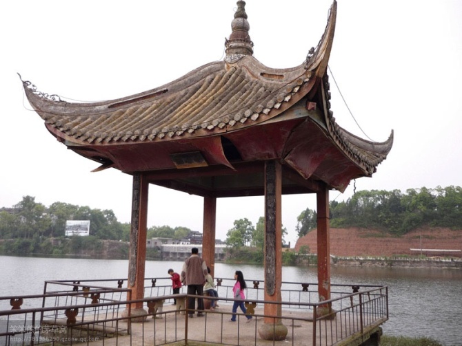  p>赤城湖,位于四川省 a target="_blank" href="/item/蓬溪县">蓬溪