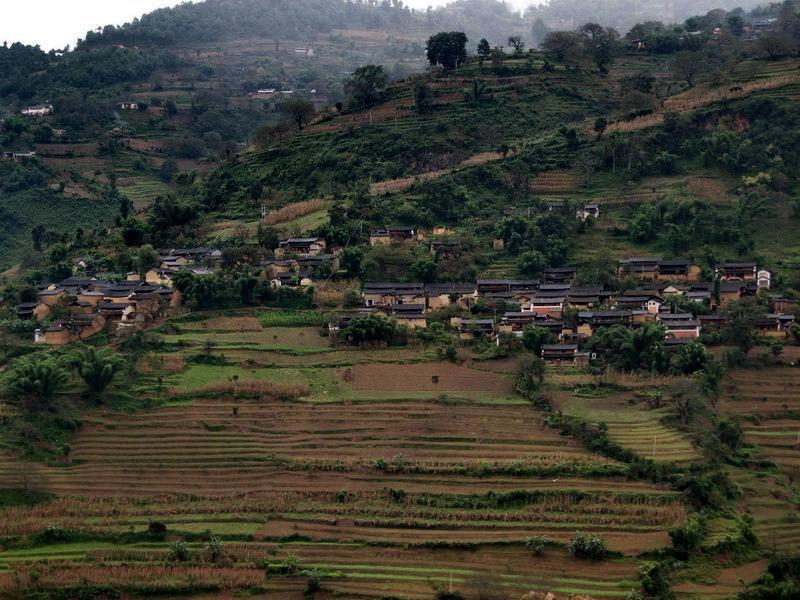  p>八甲自然村,隶属于云南省临沧市凤庆县诗礼乡孔兴村委会,属于山区.