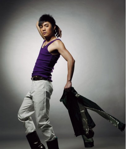 范逸臣,本名范佑臣,<a target="