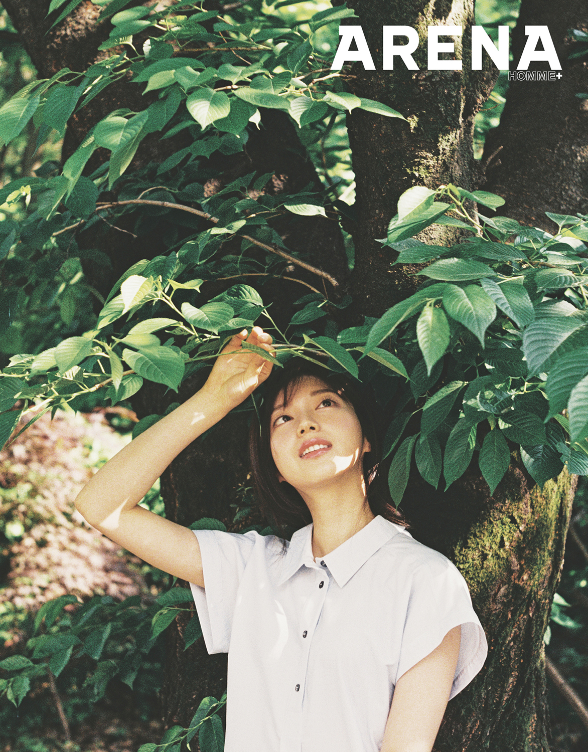  p>蔡舒辰(         ),本名金高云,1994年4月30日出生于韩国全罗南道