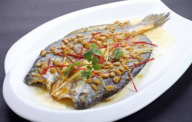 豆酱蒸黄鱼