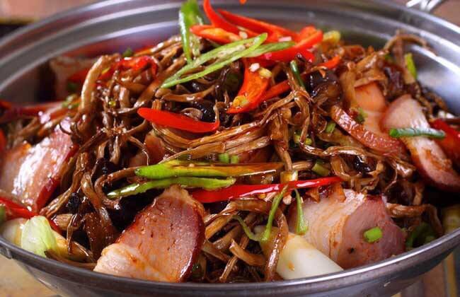 茶树菇腊肉