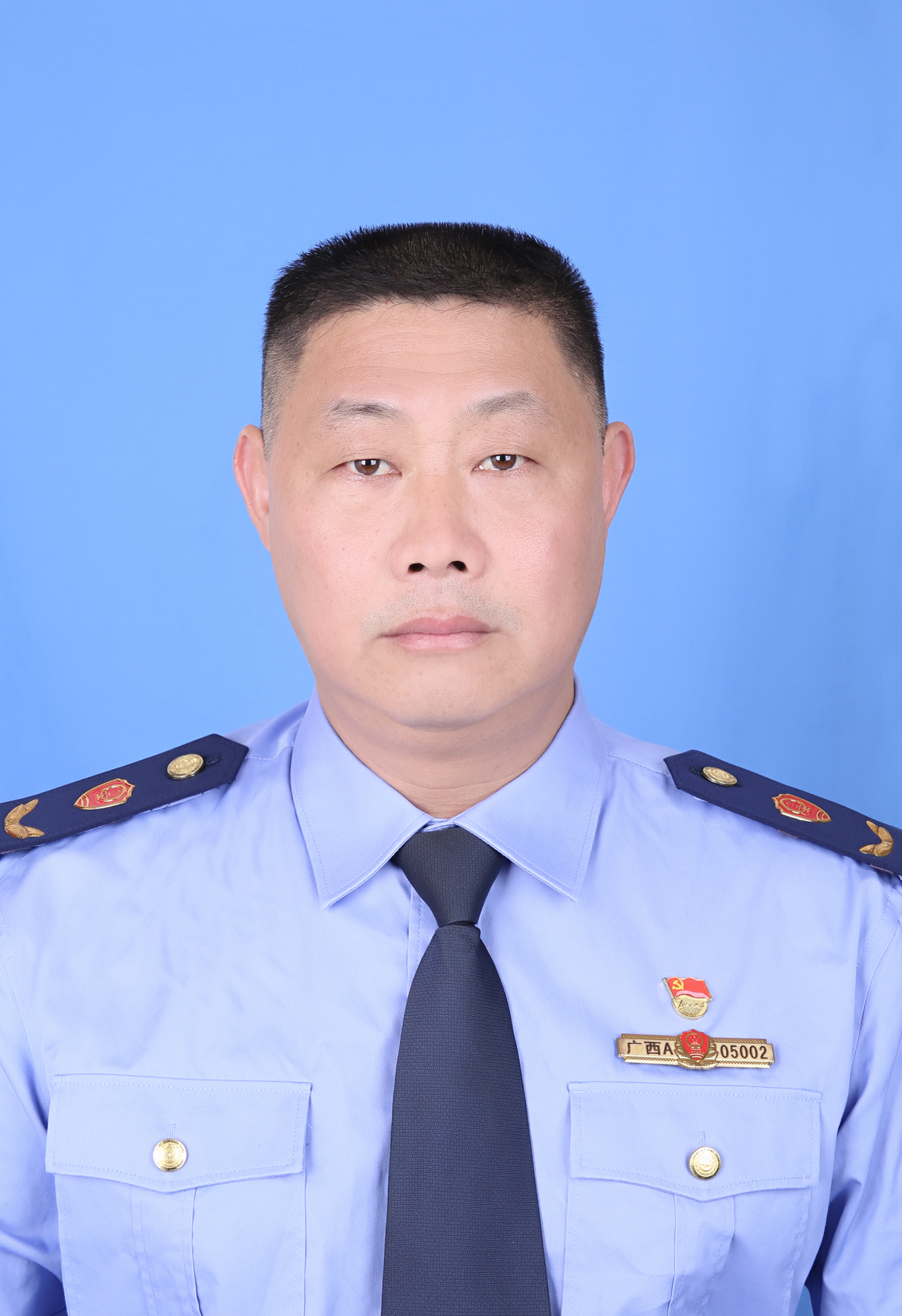  p>黄德祥,男,1974年11月出生,壮族,广西上林人,中共党员,1996年9月