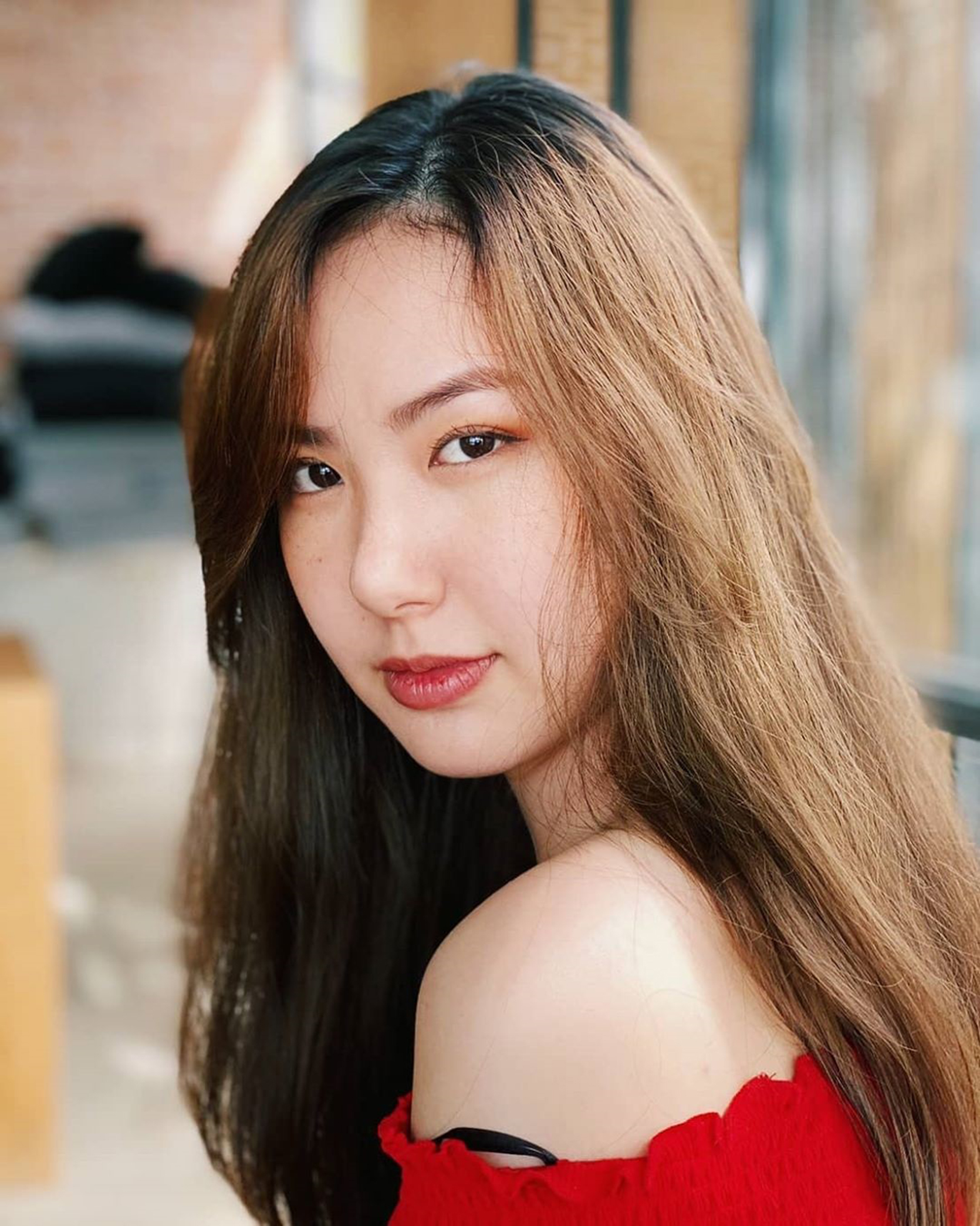  p>娜塔扎瑞·抔勒威查固(cherreen),1994年10月20日出生于泰国曼谷