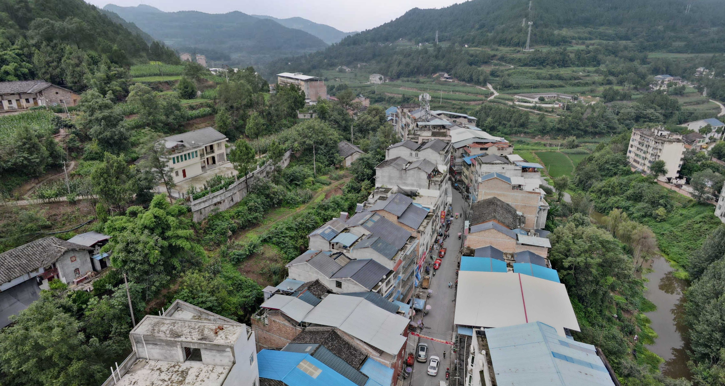  p data-id="gnbuaz79j0">大坪镇,隶属于四川省南充市南部县,地处 a