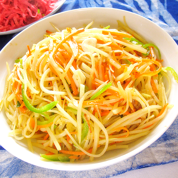 辣椒炒土豆丝