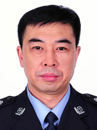  p>王建新,男,现任吉林省四平市公安局副局长. /p>