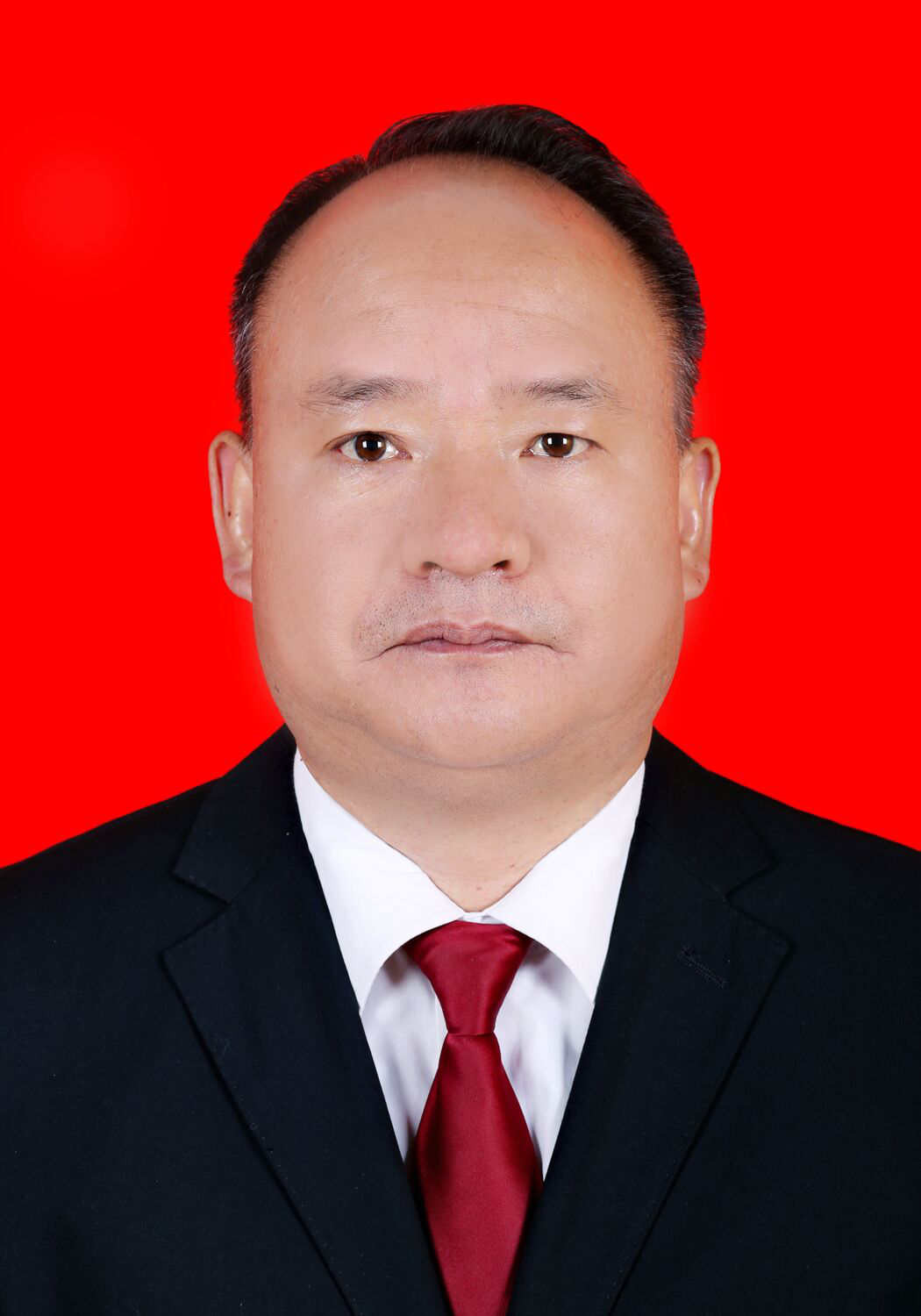  /p> p data-id="srbqinpttdre">现任玉溪市新平县城市管理局党组书记