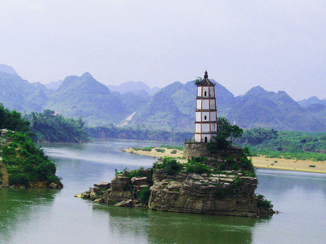 又名左江斜塔,水宝塔,歪塔等,位于广西壮族自治区崇左市 a target="