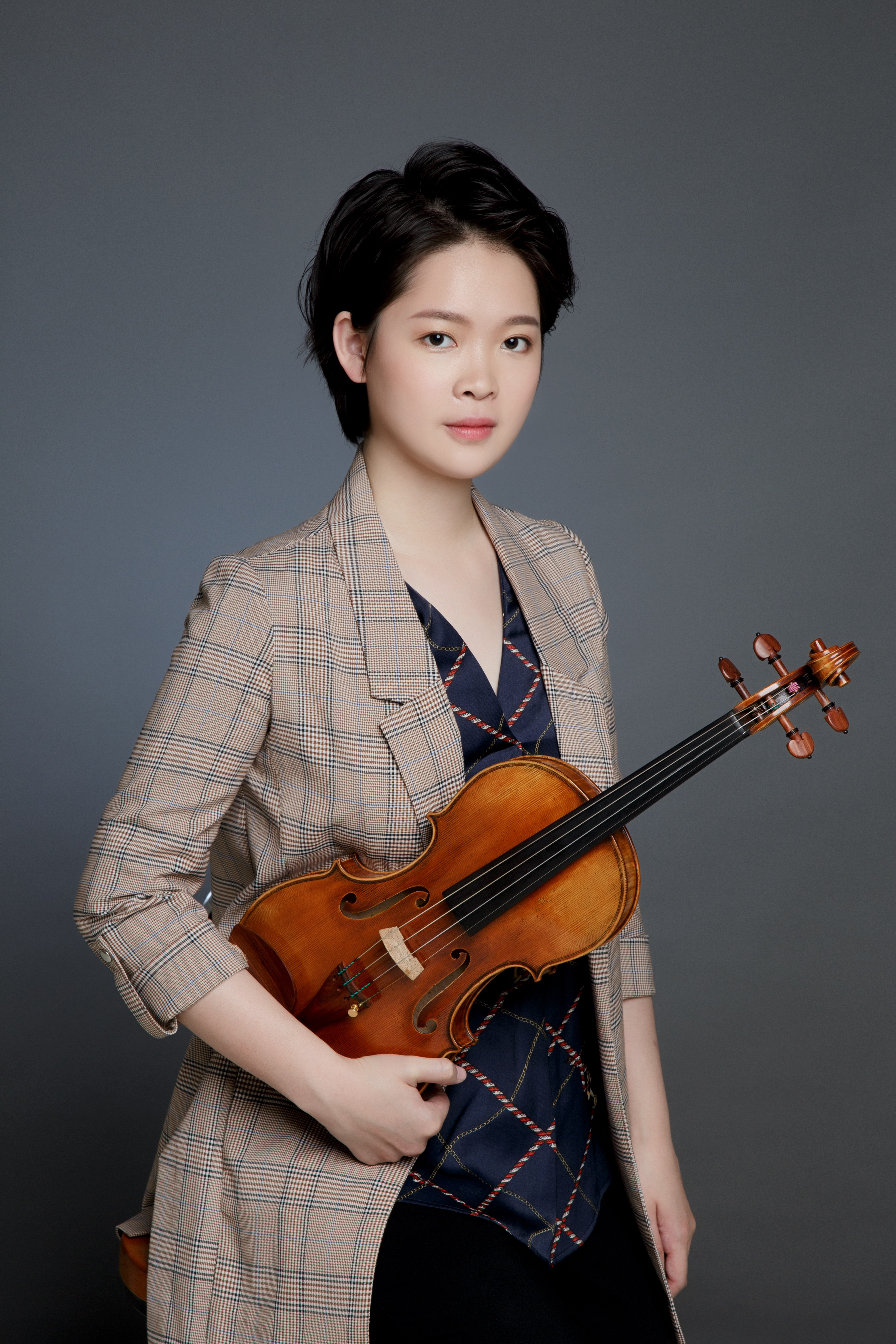 class="ref" data-ctrid="snqcyg1saaje">黄茜卡,女,著名小提琴演奏家