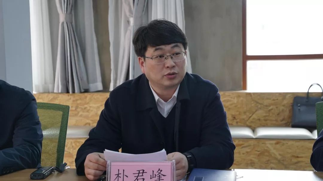 男,朝鲜族,1980年2月出生,现任吉林省延边朝鲜族自治州龙井市委书记