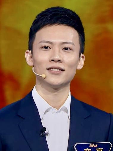  p data-id="go0g1g42cd">商亮,男, a targ
