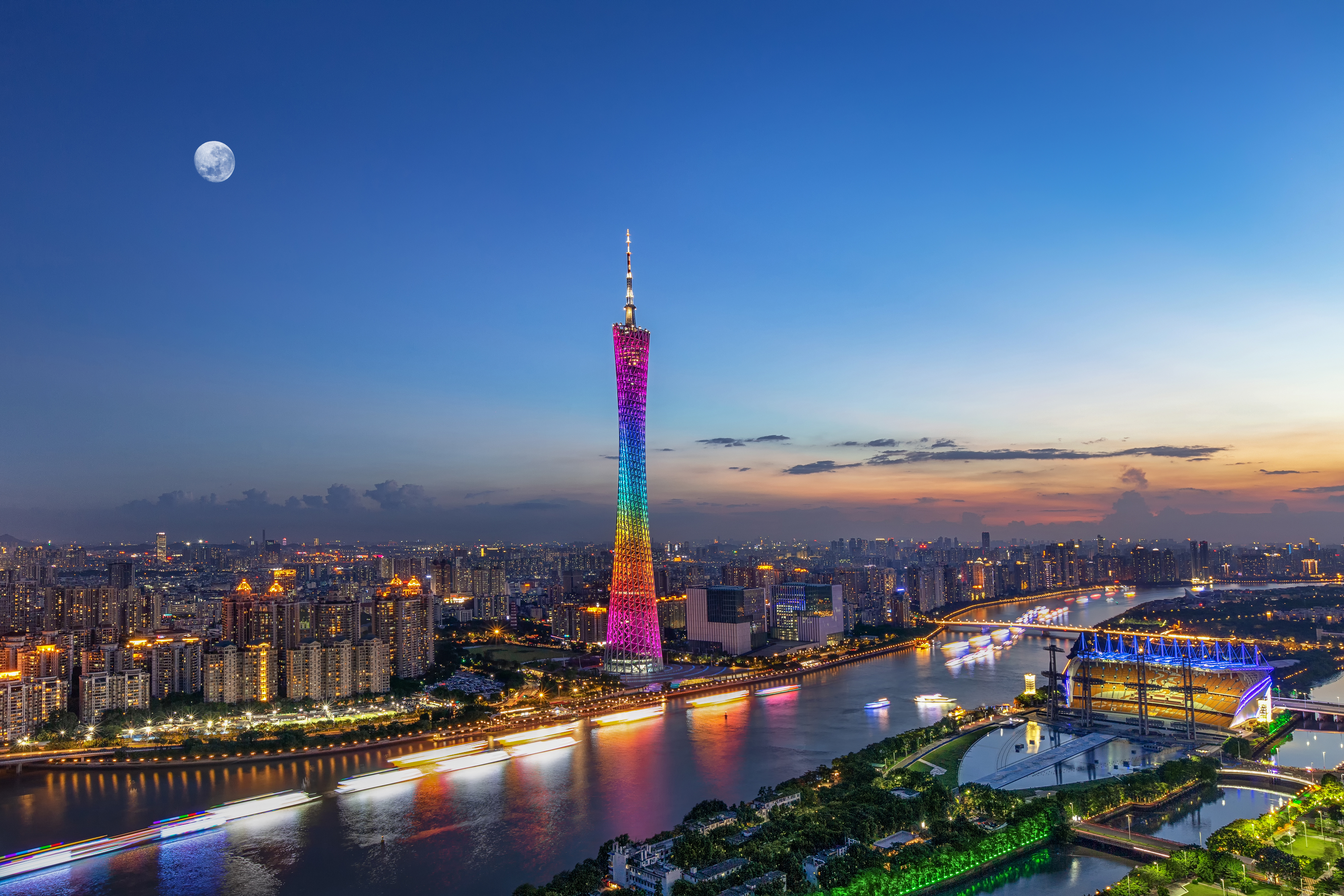  p data-id="gnrt1zupuf">"珠江夜游"是指乘游船夜游珠江广州核心河段