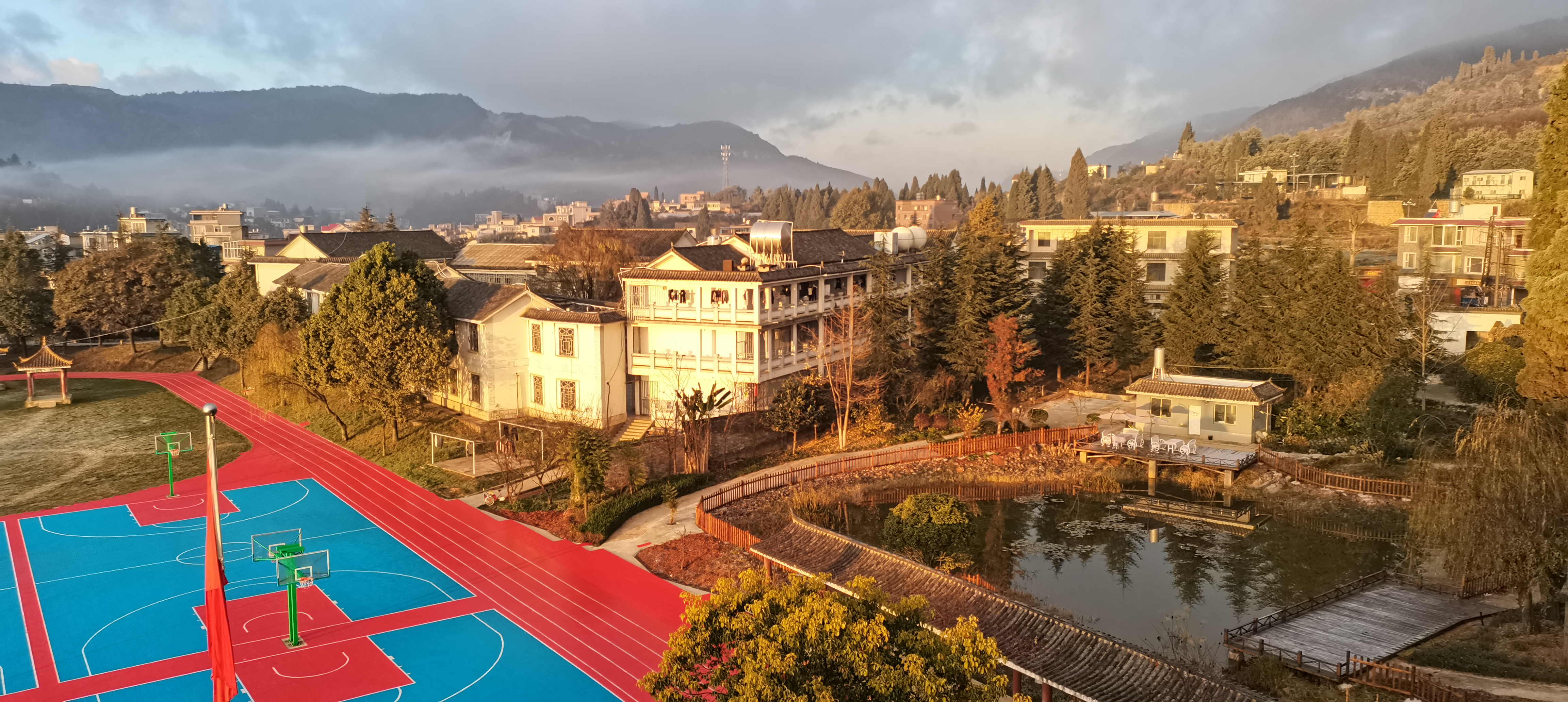 昆明西山区清风高级中学