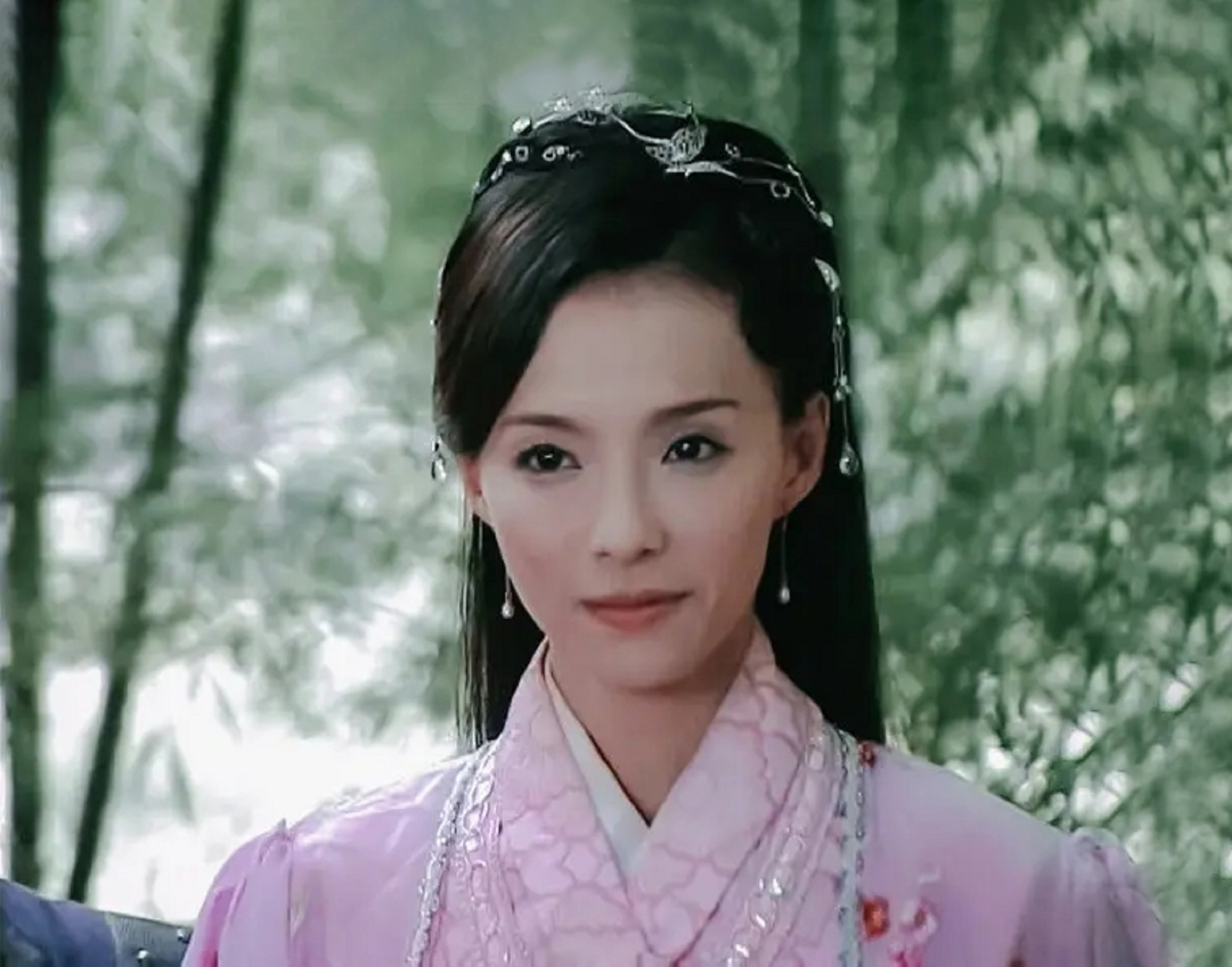  p>白珊珊,电视剧《龙游天下》全系列的女主角,由 a target="_blank"