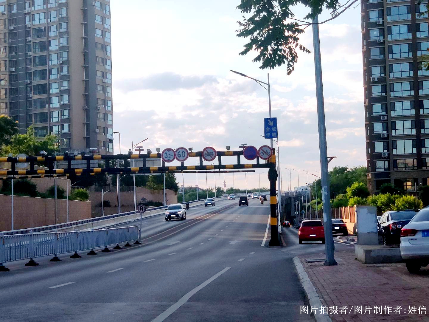 road overpass viaduct)是中国辽宁省葫芦岛市境内连接 a target="