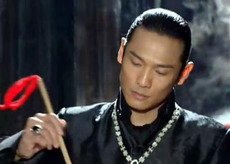 杜德伟饰演《第8号当铺》里的韩诺