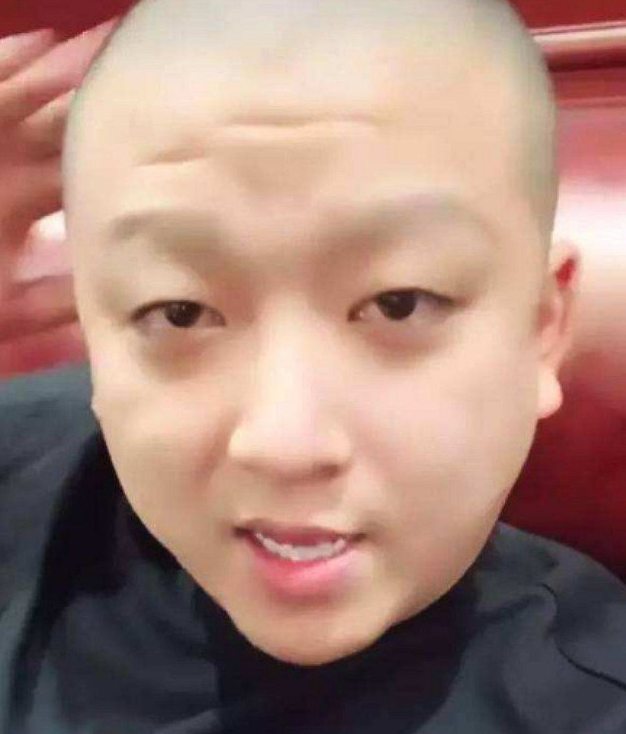  p data-id="gnbrsh8u1p">天津李四,别名李四,天津人,快手直播平台