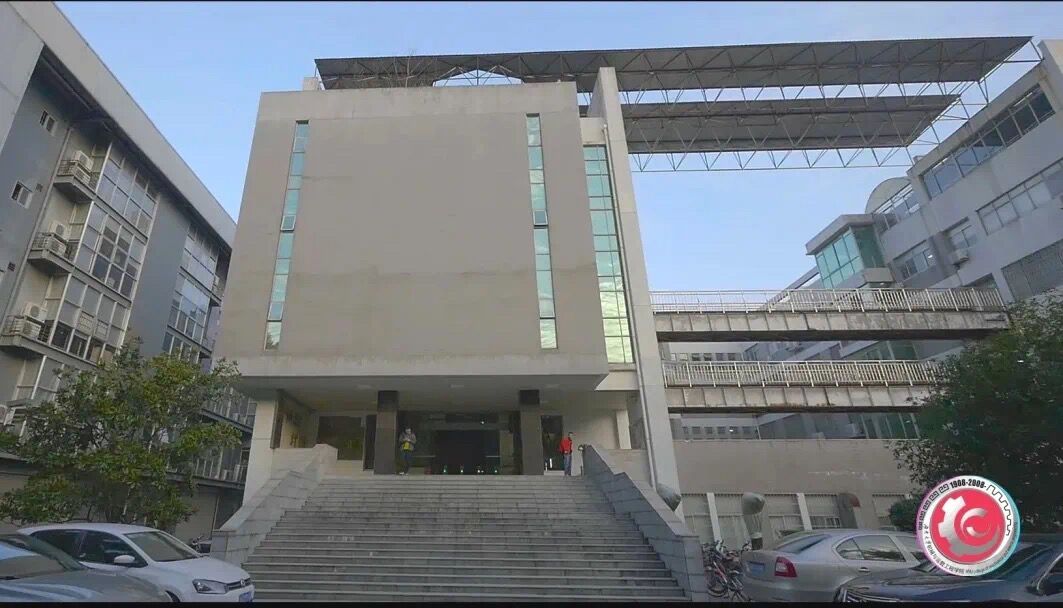 湖南大学机械与运载工程学院