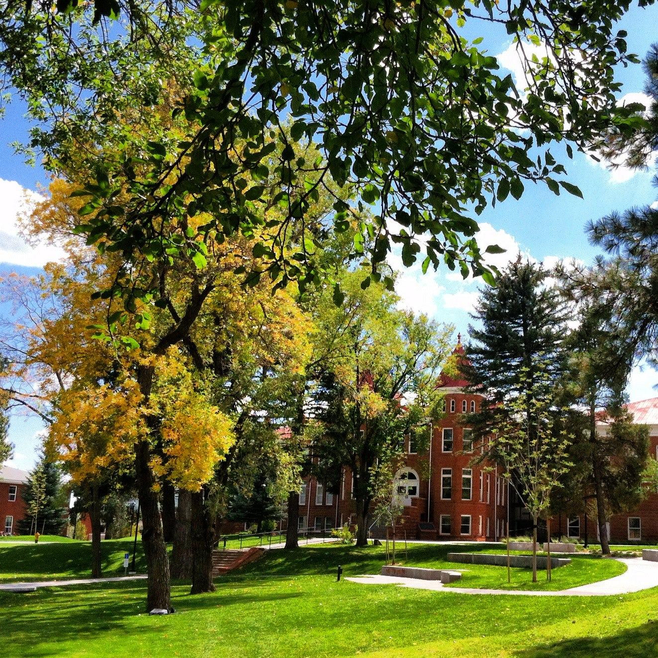  p>北亚利桑那大学(northern arizona university),简称北亚(nau)