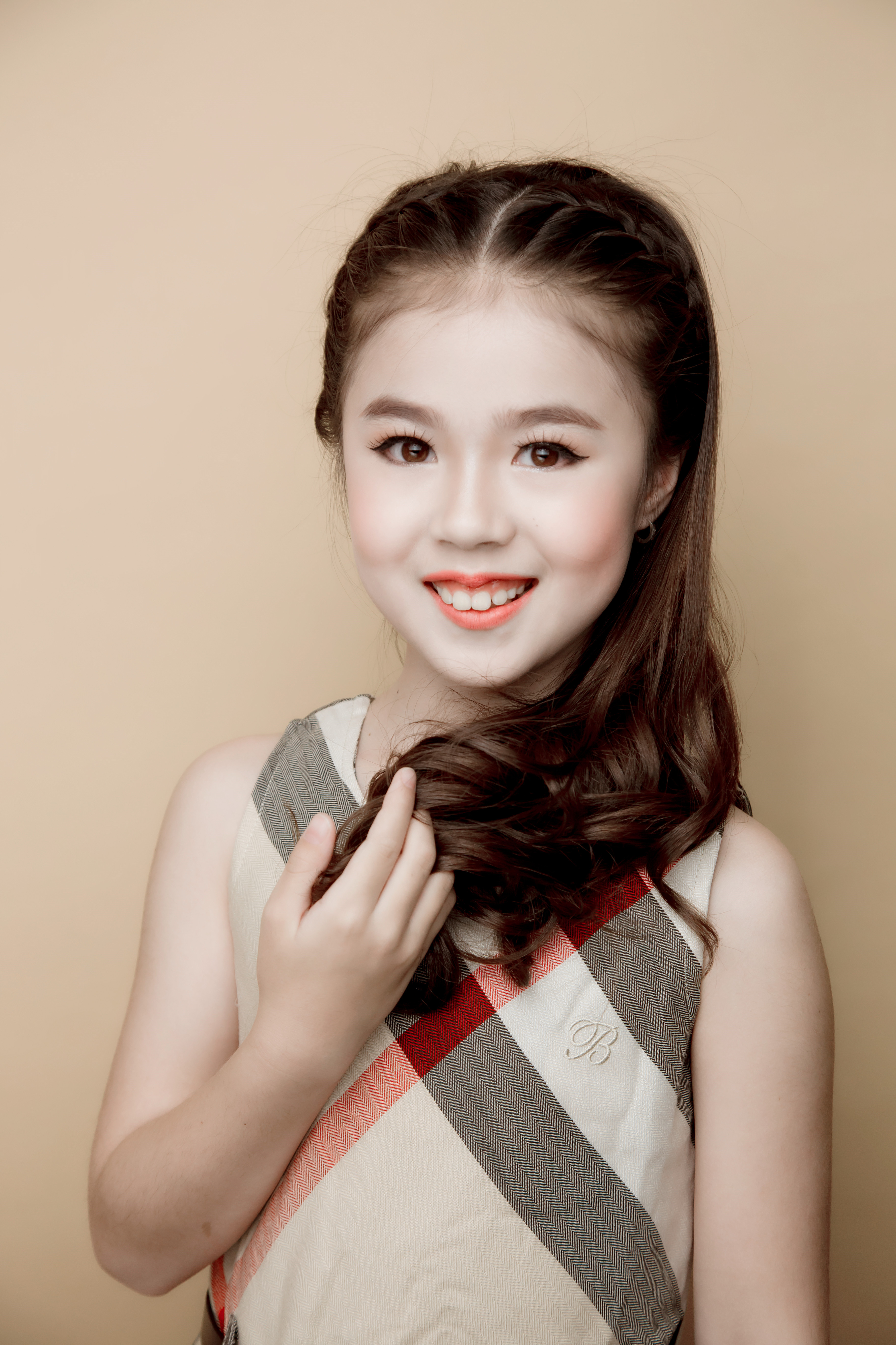  p>曾凯恬,小名恬恬,中美混血儿,童星,2005年3月30日出生于 a target=