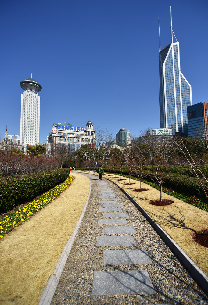  p> b>人民公园(peoples park) /b>,地处上海市中心最繁华地区,主园