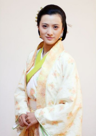 《风尘泪》是2023年张闻君执导电视剧,《苏三》又名《苏三传奇》,该剧