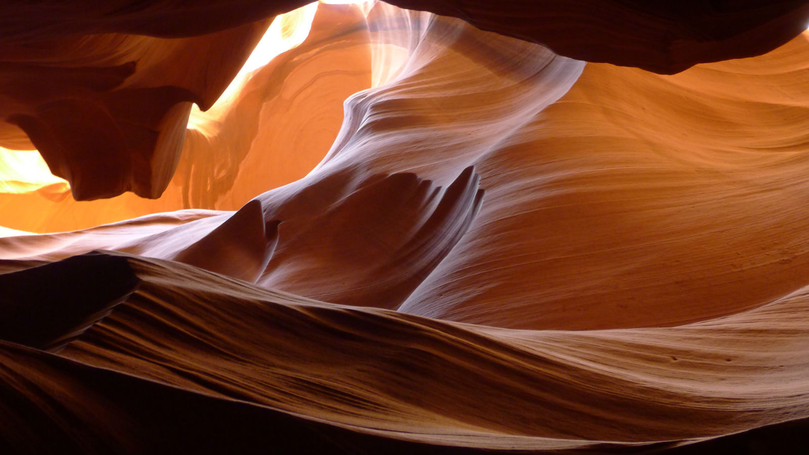  p>羚羊峡谷是世界上著名的狭缝型 a target="_blank" href="/item