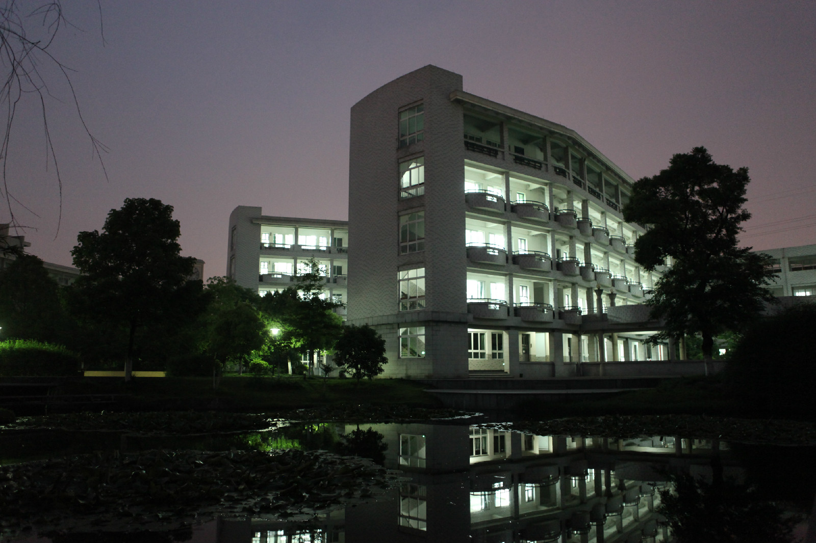  p>杭州市 a target="_blank" href="/item/源清中学">源清中学 /a>建