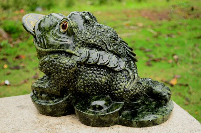 中月宫有一只三条腿的 a target="_blank" href="/item/蟾蜍/248270"