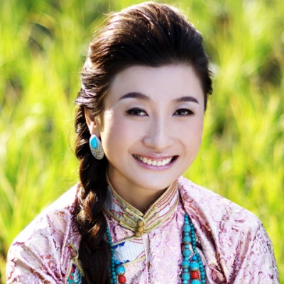  p>《蓝色天梦》是由成林江措,嘉央曲珍演唱的一首歌曲,该歌曲的语言