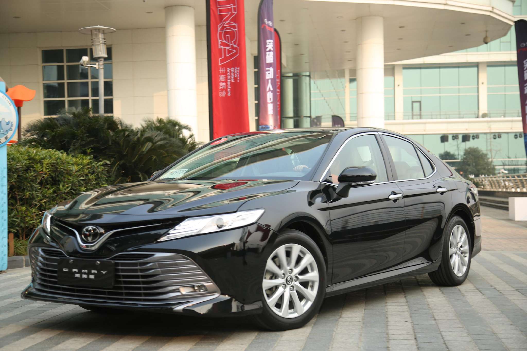  p>凯美瑞是 a target="_blank" href="/item/广汽丰田/3960547" data