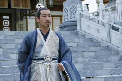 果果 /a>所著小说《 a target="_blank" href="/item/花千骨/7683709"