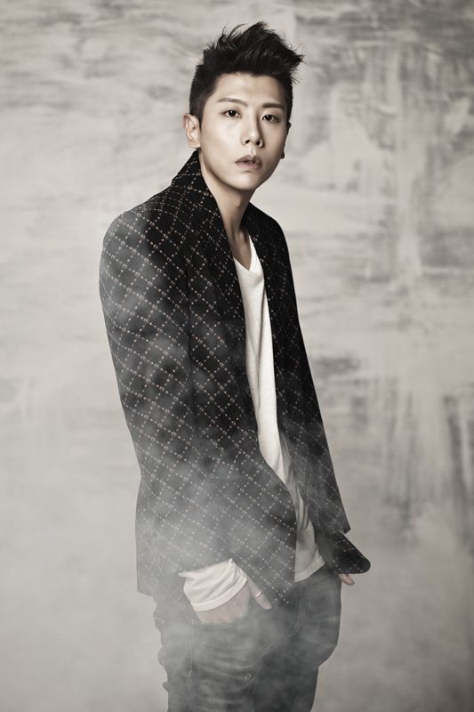 p>朴孝信(park hyo shin),韩国著名男歌手.