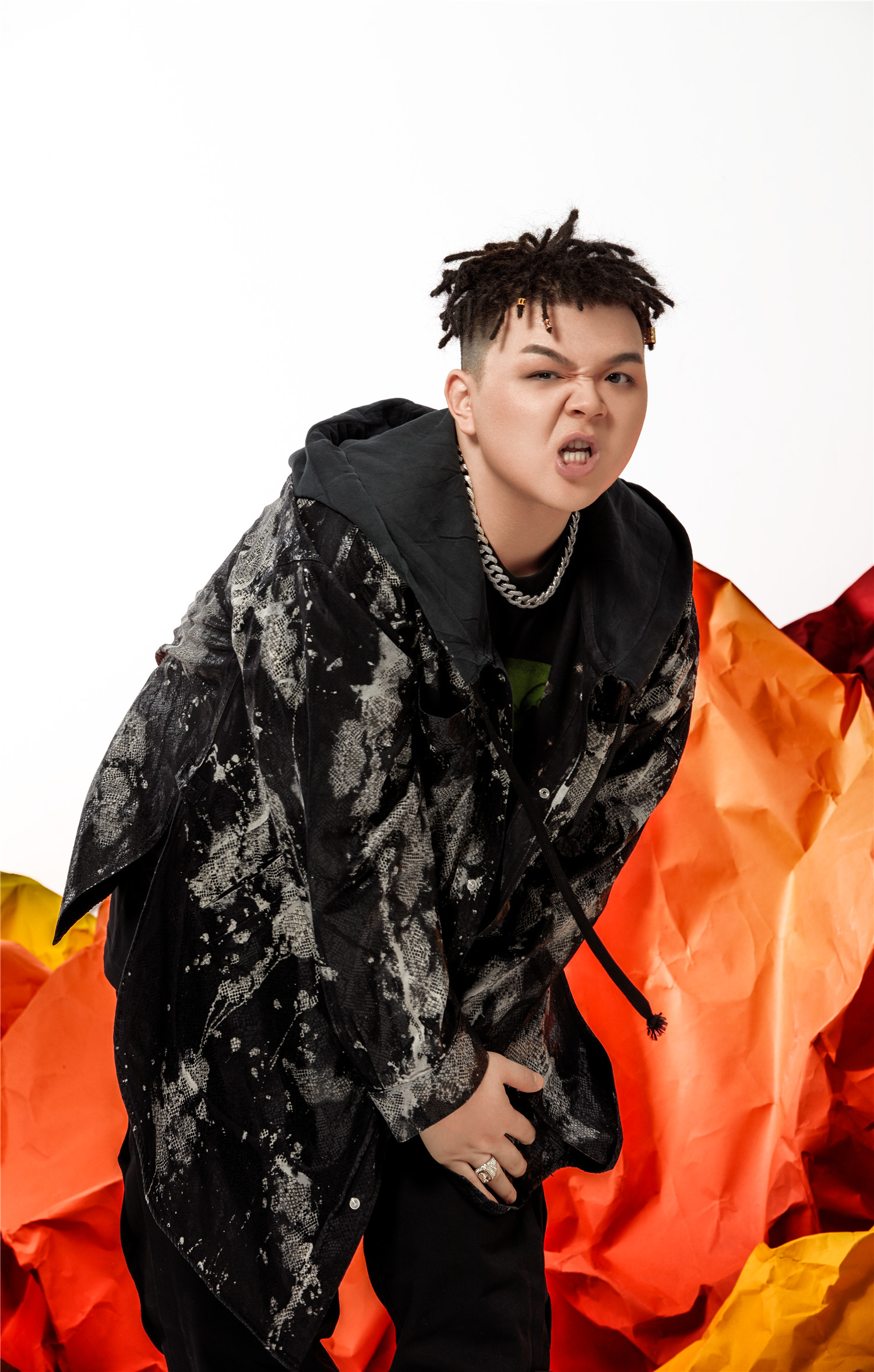 艾福杰尼(after journey),本名陈嘉申,1992年3月26日出生于新疆库尔勒