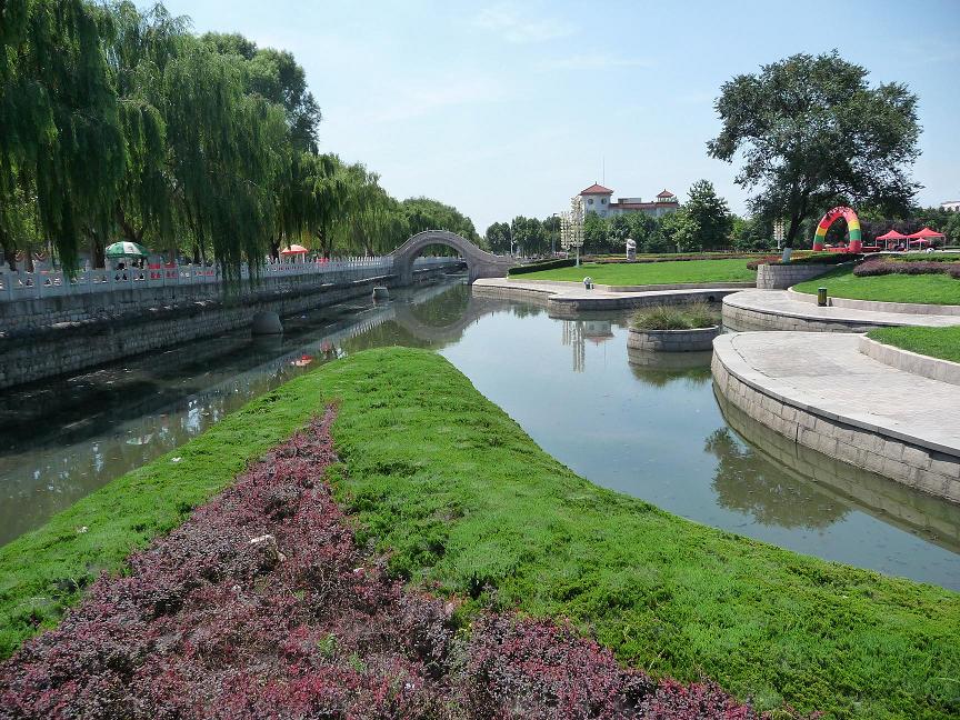 交界处, a target="_blank" href="/item/莒县三中">莒县三中 /a>南边