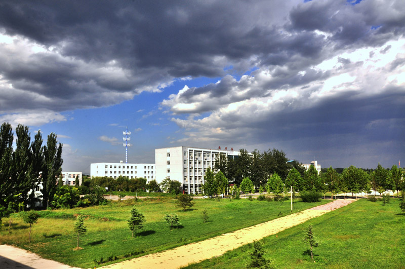 北京财经专修学院