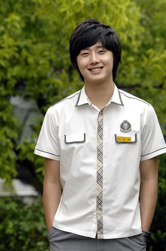  p>丁一宇(         ),1987年9月9日出生在韩国首尔,韩国影视男演员.