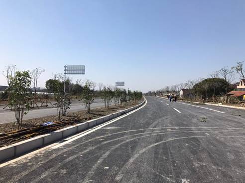  p data-id="gn0l4fj9uo">团青公路,位于奉贤境内一条东西走向的通道.