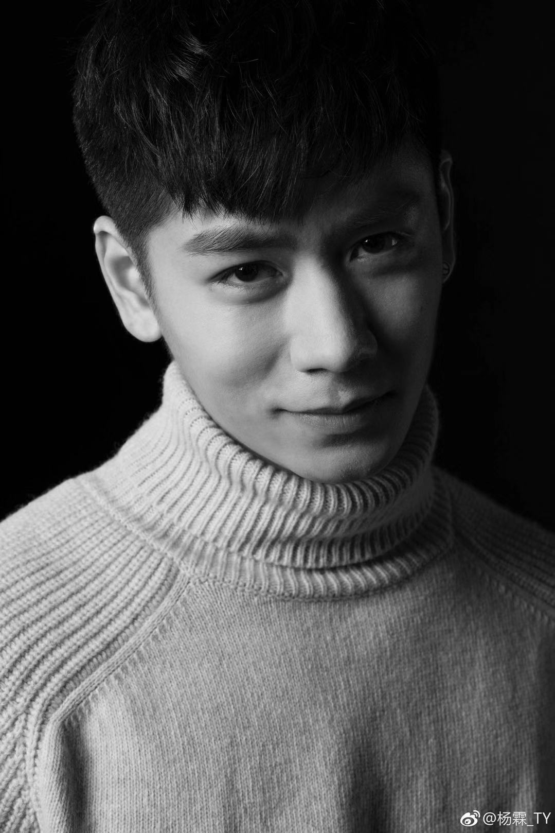  p>杨霖(james),原名杨太郎,1993年12月2日出生于浙江省杭州市,中国