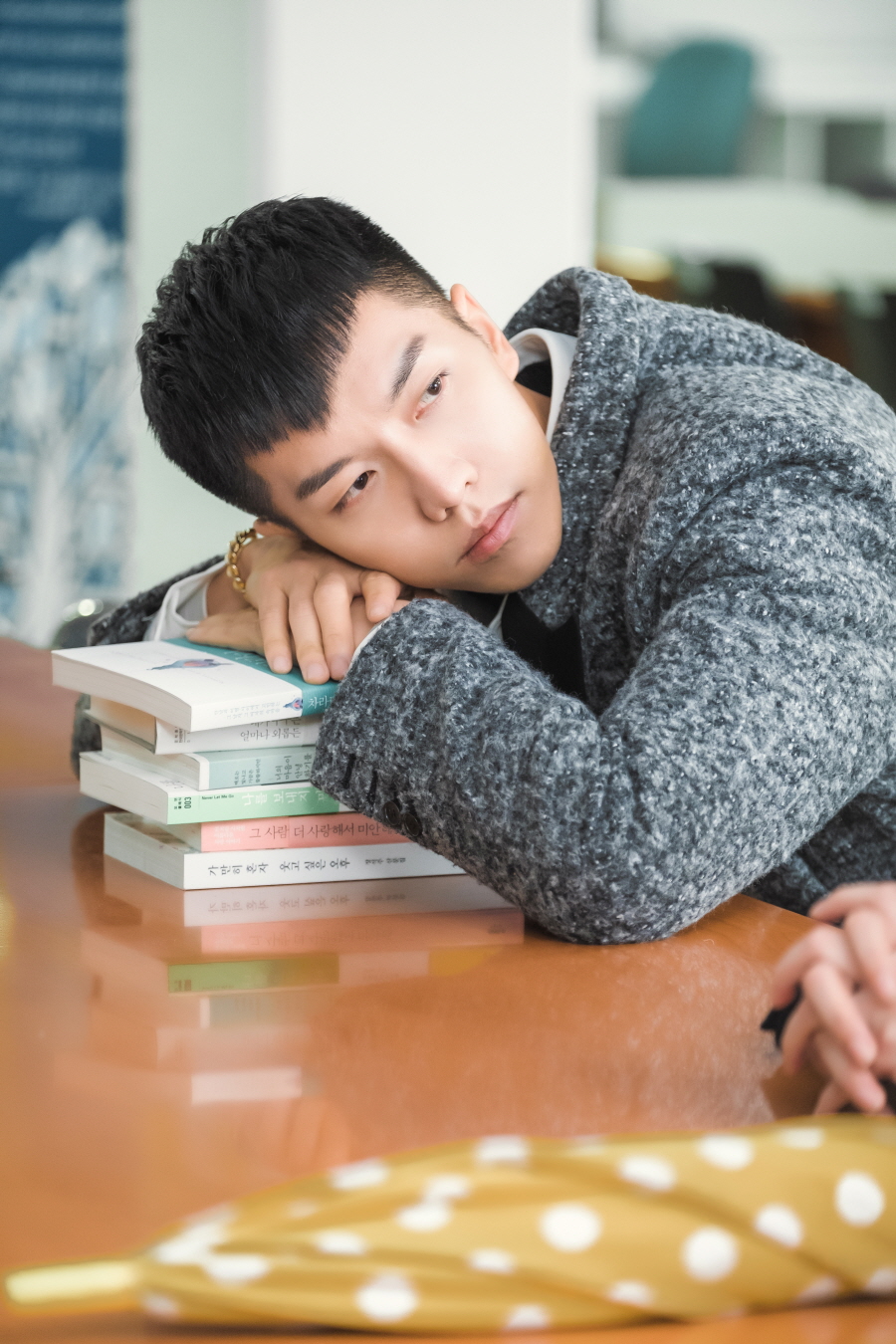  p>李昇基,1987年1月13日出生于首尔,韩国歌手,演员,主持人.