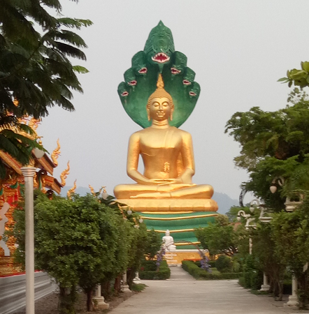 老挝波乔省(bokeo province,又称博胶省,意为"宝石之地")西北部东鹏县