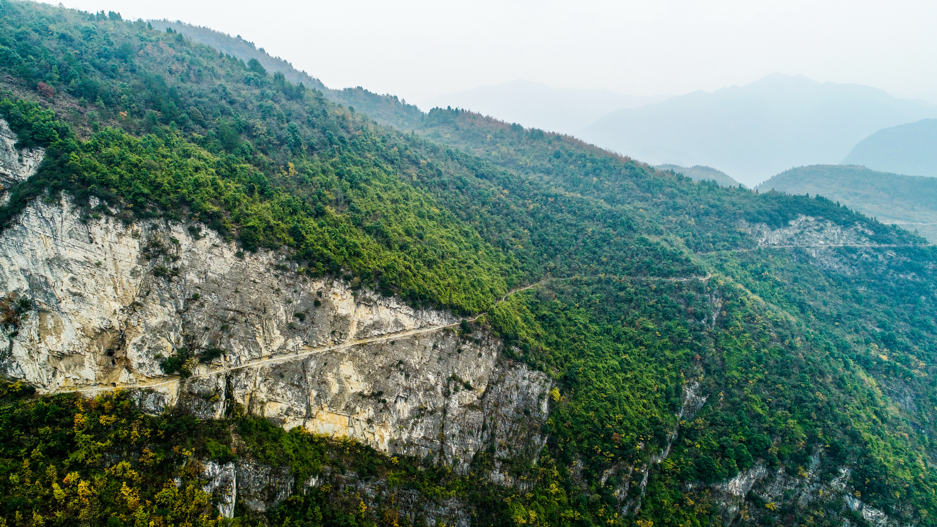  p data-id="gnvixap42p">大发天渠旅游景区位于贵州省遵义市 a