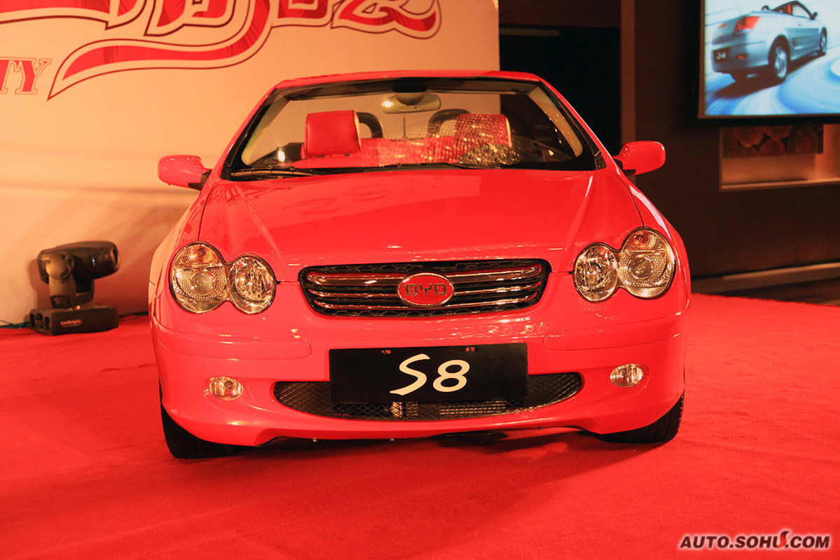 比亚迪s8