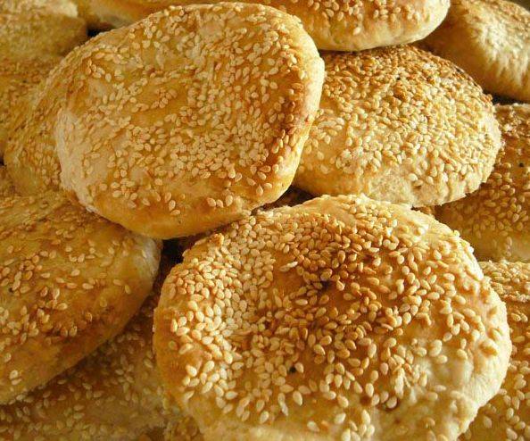  p>乾隆贡酥是江苏宿迁著名的特色小吃,香,脆,酥,透.