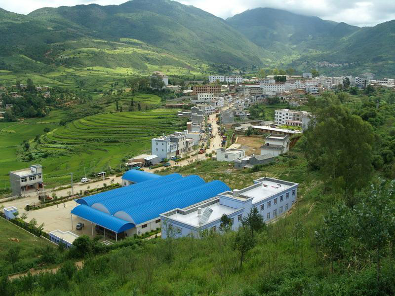  p>牛街镇位于石屏县南部,距县城52公里.全镇总面积611.